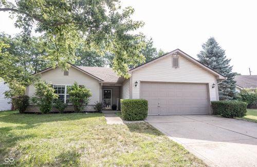 12853 Longleaf Ln, Fishers, IN, 46038-9184 | Card Image