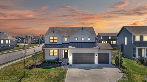 1505 Sw Georgetown Dr, Lee's Summit, MO, 64082 | Card Image