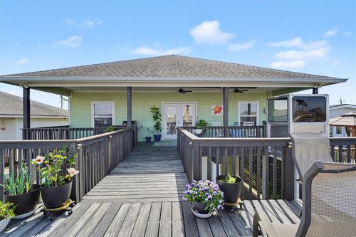 437 Pompano St, Bayou Vista, TX, 77563-2612 | Card Image