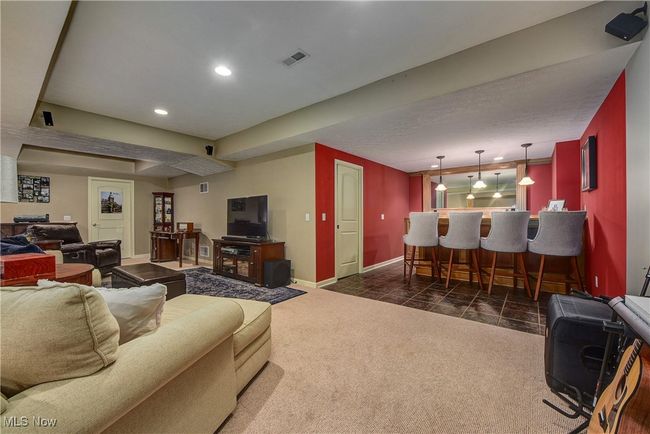 Finished lower level | Image 39