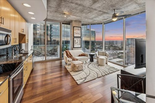 apt-2802-360 Nueces St, Austin, TX, 78701-4271 | Card Image
