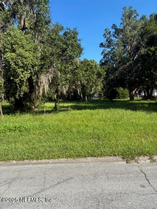 314 Bayard St, Green Cove Springs, FL, 32043-2902 | Card Image