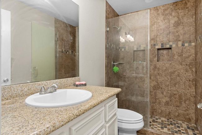 631 Apache St, House other with 5 bedrooms, 2 bathrooms and 2 parking in Houston TX | Image 26