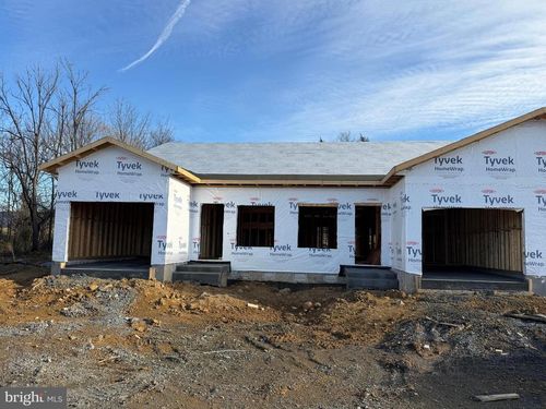 335 Lora Dr, WOODSTOCK, VA, 22664-1593 | Card Image