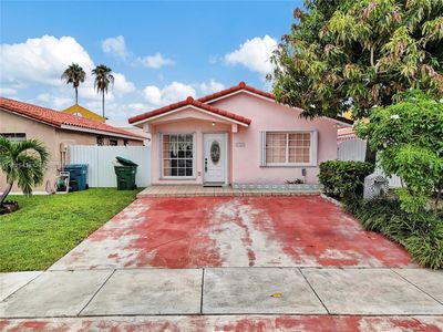 11289 Nw 88th Ave, House other with 3 bedrooms, 2 bathrooms and null parking in Hialeah Gardens FL | Image 1