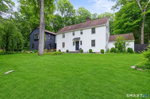 235 Newtown Tpke, Weston, CT, 06883-1318 | Card Image