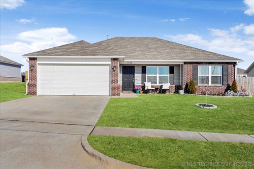 1510 E Urbana Street, Broken Arrow, OK, 74012 | Card Image