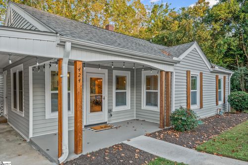 424 Academy St, Laurens, SC, 29360-2706 | Card Image