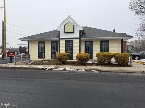 502 Fairview St, Reading, PA, 19605-3134 | Card Image