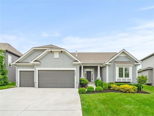 11382 S Longview Rd, Olathe, KS, 66061-3016 | Card Image