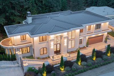 558 Glenross Rd, House other with 6 bedrooms, 6 bathrooms and 4 parking in West Vancouver BC | Image 1