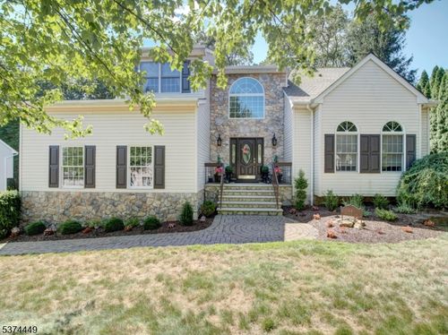 64 Fox Chase Ln, Ledgewood, NJ, 07852-2611 | Card Image