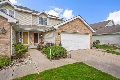 1048-1048 Stonewood Xing, Sun Prairie, WI, 53590-4405 | Card Image