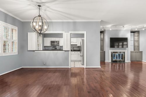 201 Westchase Dr, Nashville, TN, 37205-4719 | Card Image