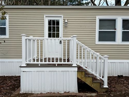 10 Torch Ln, Coventry, RI, 02816-4011 | Card Image