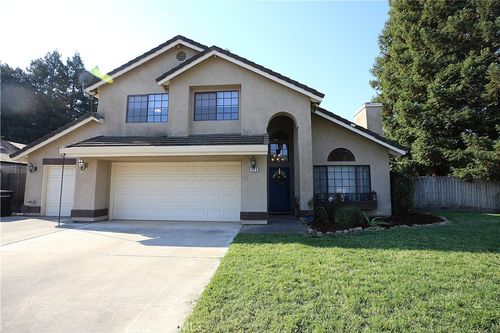 999 River Ave, Oakdale, CA, 95361-2576 | Card Image