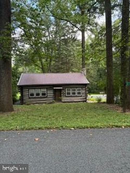 231 Park Ave, Lititz, PA, 17543-9552 | Card Image