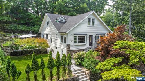 8 Birchwood Rd, North Caldwell, NJ, 07006-4608 | Card Image