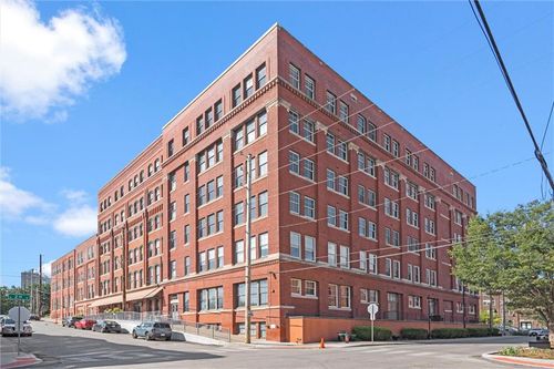 apt-410-200 Main St, Kansas City, MO, 64105-1283 | Card Image