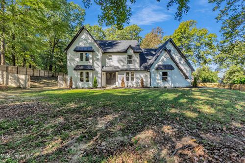 7335 Timber Trl, Southaven, MS, 38672-9239 | Card Image