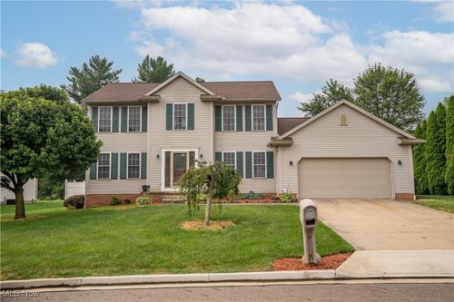 3069 Castello Cir Nw, Massillon, OH, 44646 | Card Image