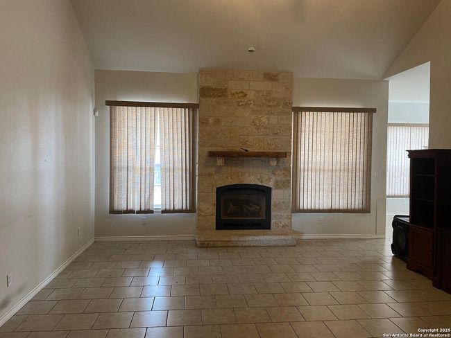 165 Broken Spur Dr, House other with 4 bedrooms, 2 bathrooms and null parking in Mountain Home TX | Image 5