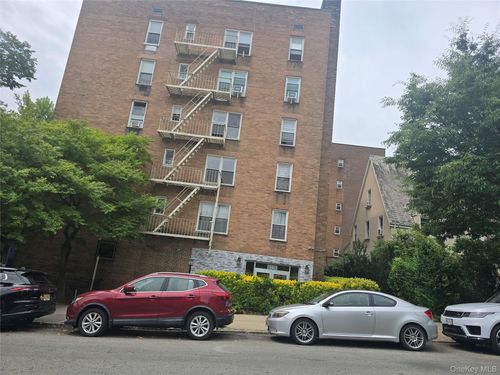 5e-83-36 Beverly Road, New York, NY, 11415 | Card Image
