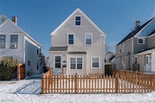 2131 W 104th St, Cleveland, OH, 44102-3532 | Card Image