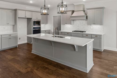 208 M B Ayers Way, New Market, AL, 35761-5210 | Card Image