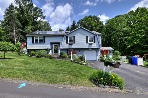 39 Brownstone Dr, Torrington, CT, 06790-4105 | Card Image