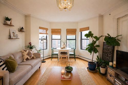 c-10 Davis Ave, Brookline, MA, 02445-7616 | Card Image