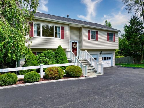 14 Willard Pl, Monroe, NY, 10950-1231 | Card Image