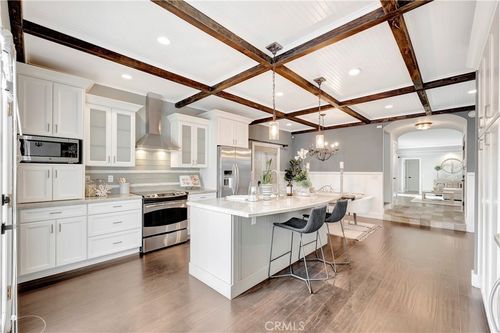 621 8th St, Huntington Beach, CA, 92648-4632 | Card Image