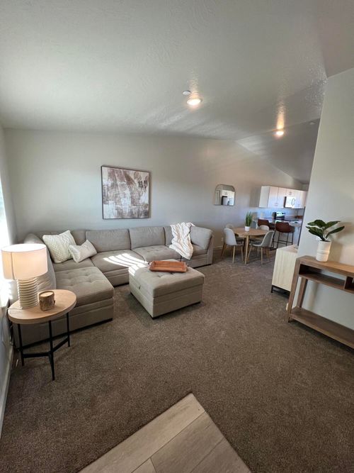 b405-184 N Lone Rock Dr, Hurricane, UT, 84737-6172 | Card Image