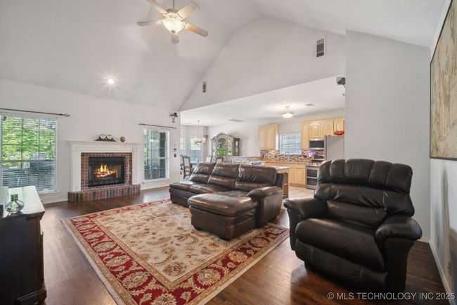 2708 W Oakland St, House other with 3 bedrooms, 2 bathrooms and null parking in Broken Arrow OK | Image 5