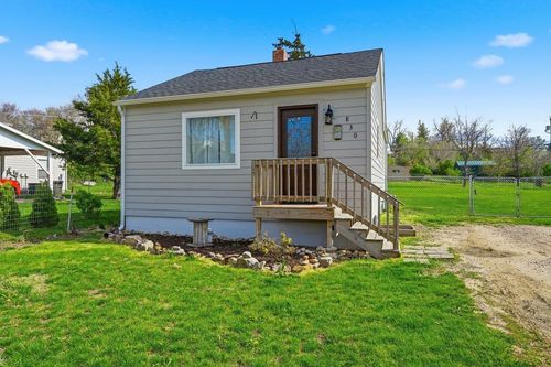 830 Lawrence Street, Belle Fourche, SD, 57717 | Card Image