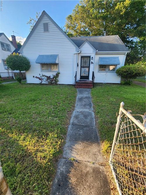 412 W 36th St, Norfolk, VA, 23508-3206 | Card Image