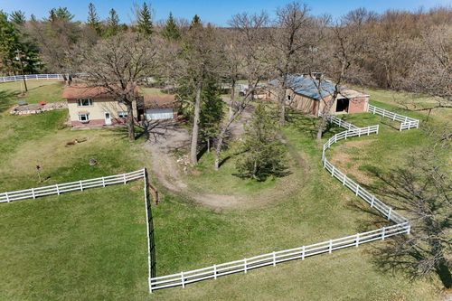 2241 County Road 39 Nw, Silver Creek, MN, 55358-3012 | Card Image