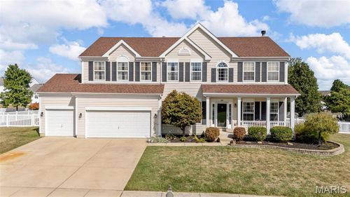 261 Three Cedars Dr, Lake St Louis, MO, 63367-4500 | Card Image