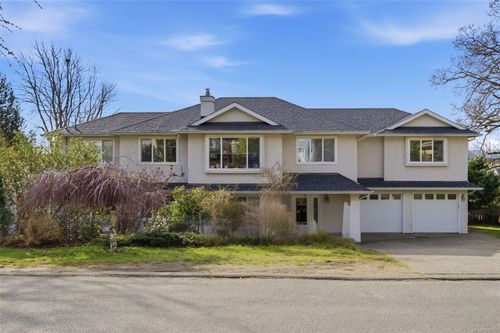 1185 Rock St, Victoria, BC, V8P2C1 | Card Image
