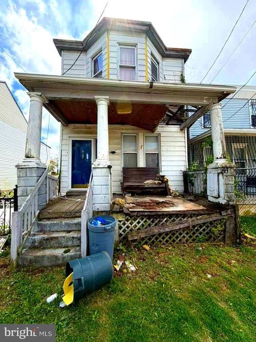 1223 Dupont St, CAMDEN, NJ, 08105-3940 | Card Image