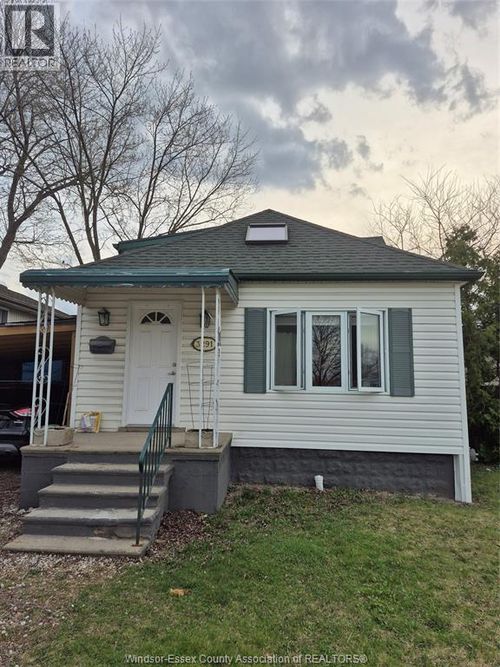 3291 Riberdy Rd, Windsor, ON, N8W3V1 | Card Image