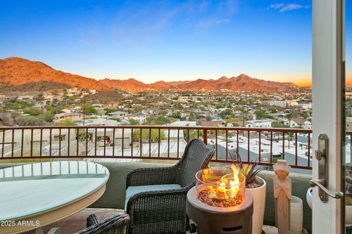 10005 N 1st Dr, Phoenix, AZ, 85021-2467 | Card Image