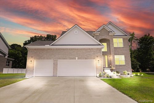 14189 Red Oak Dr, Van Buren Twp, MI, 48111-2087 | Card Image