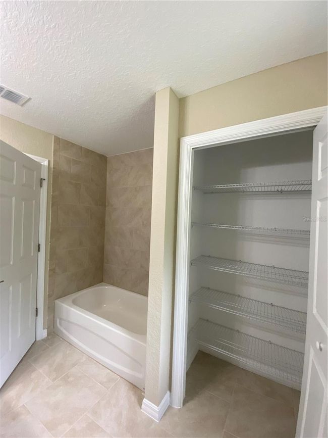 2352 Sw 168 Th Loop, House other with 3 bedrooms, 2 bathrooms and null parking in Ocala FL | Image 25