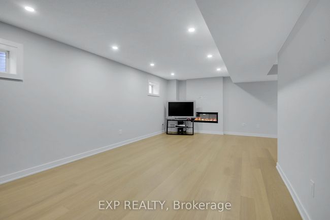 2021 Elevation Rd, House attached with 3 bedrooms, 3 bathrooms and 2 parking in Nepean ON | Image 39