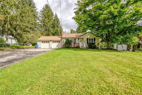 339 S Hambden Street, Chardon, OH, 44024 | Card Image
