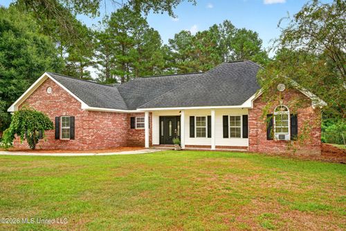 23 Oakwood Ln, Waynesboro, MS, 39367-3115 | Card Image