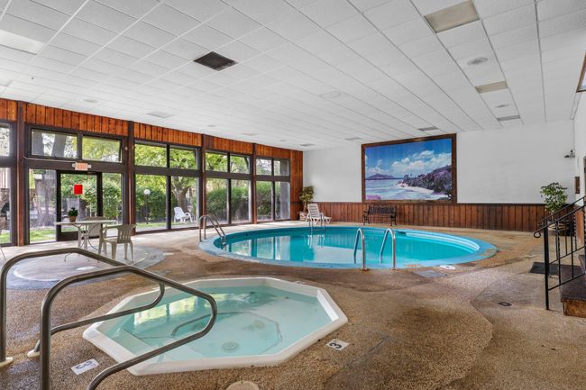 Heated pool and hot tub | Image 23