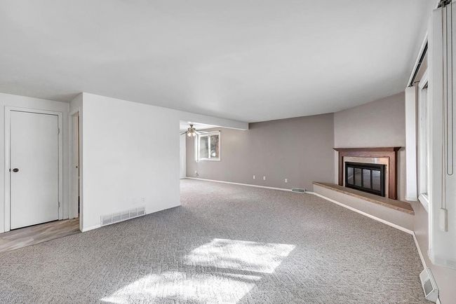 570 Baird Creek Road, Condo with 3 bedrooms, 3 bathrooms and null parking in GREEN BAY WI | Image 4